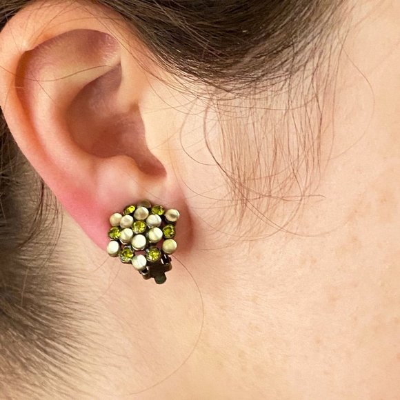 Vintage Green & White Beads Clip-on Earrings - Picture 1 of 4